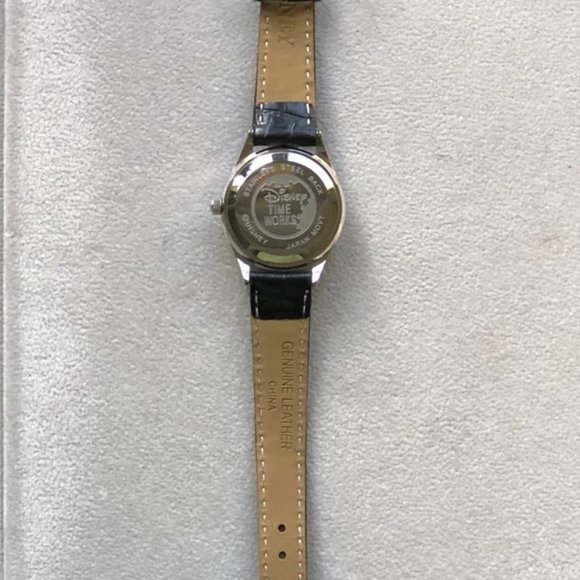Disney Mickey Mouse watch Vintage Mickey Mouse Watch - Picture 5 of 10